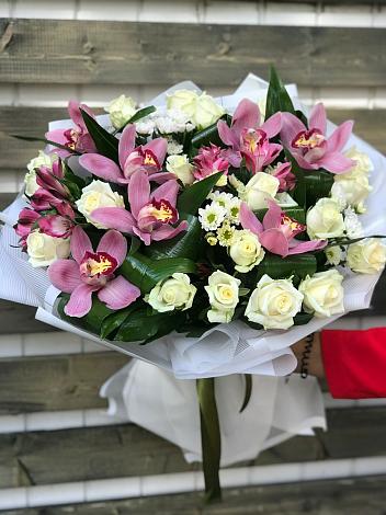 Букет цветов из: Розы и Хризантемы в Курагино