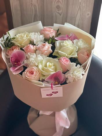 Букет цветов из: Орхидеи, Розы и Гвоздики в Курагино