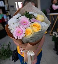 Букет цветов из:  Герберы, Розы и Хризантемы в Курагино