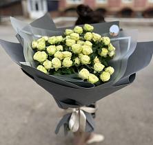 Букет Белые кустовые розы Солинеро в Курагино