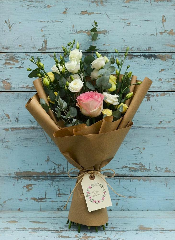 Букет цветов из: Розы и Лизиантусы в Курагино