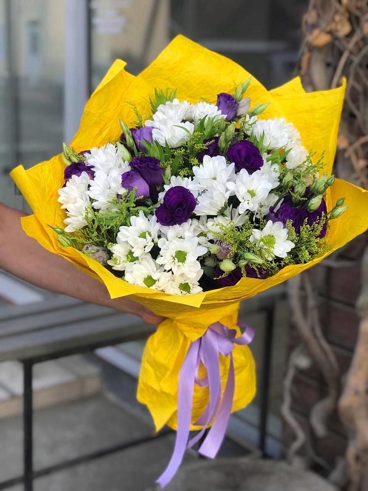 Букет цветов из: Ирисы, Хризантемы и Ромашки в Курагино