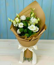 Букет цветов из:  Хризантемы и Лизиантусы в Курагино