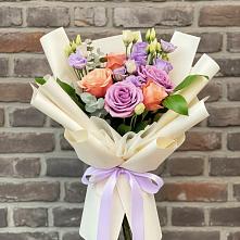 Букет цветов из:  Лизиантусы и Розы в Курагино