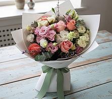 Букет цветов из:  Розы, Лизиантусы и Гвоздики в Курагино